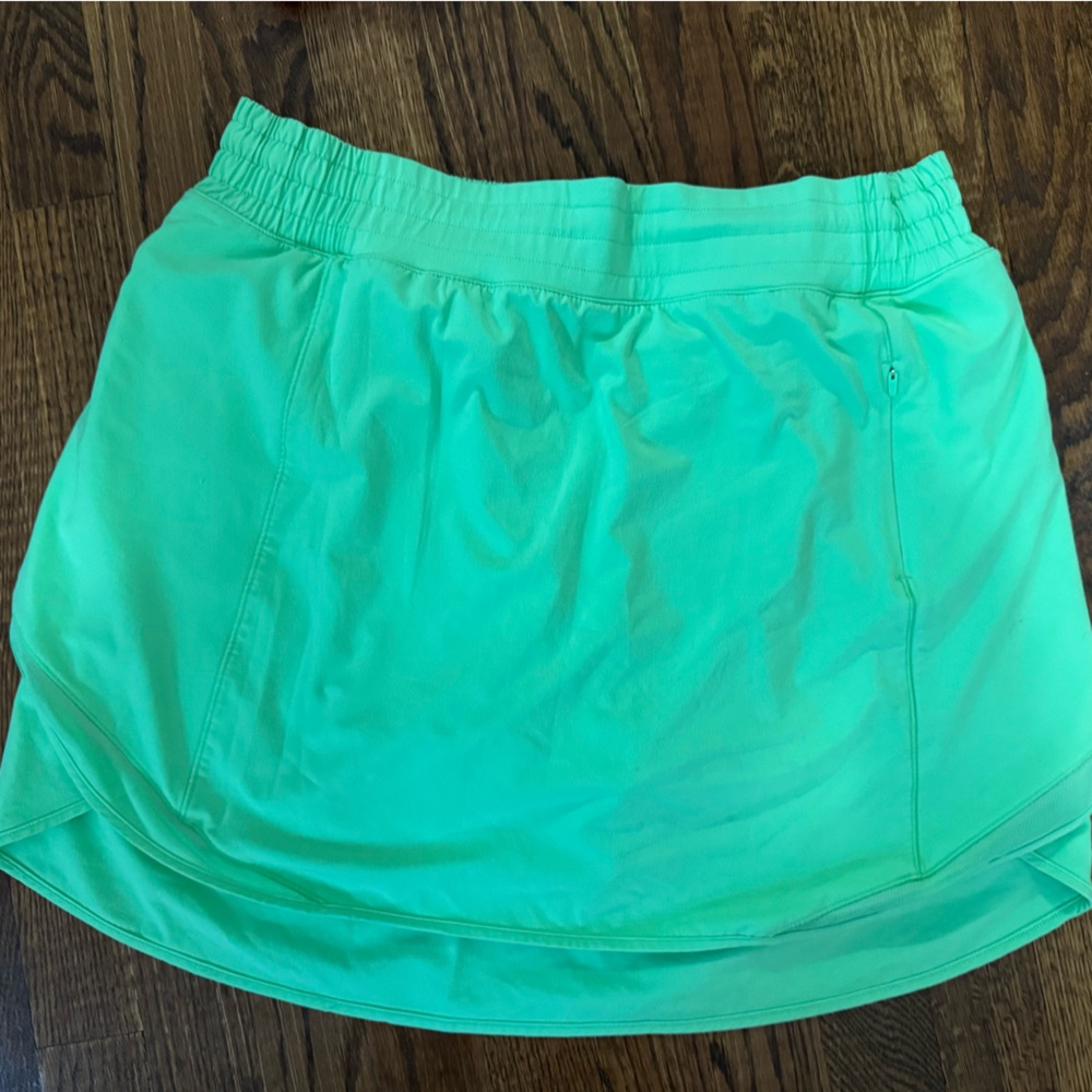 Lululemon Hotty Hot High-Rise Skirt *FROM A DOG FRIENDLY HOME*